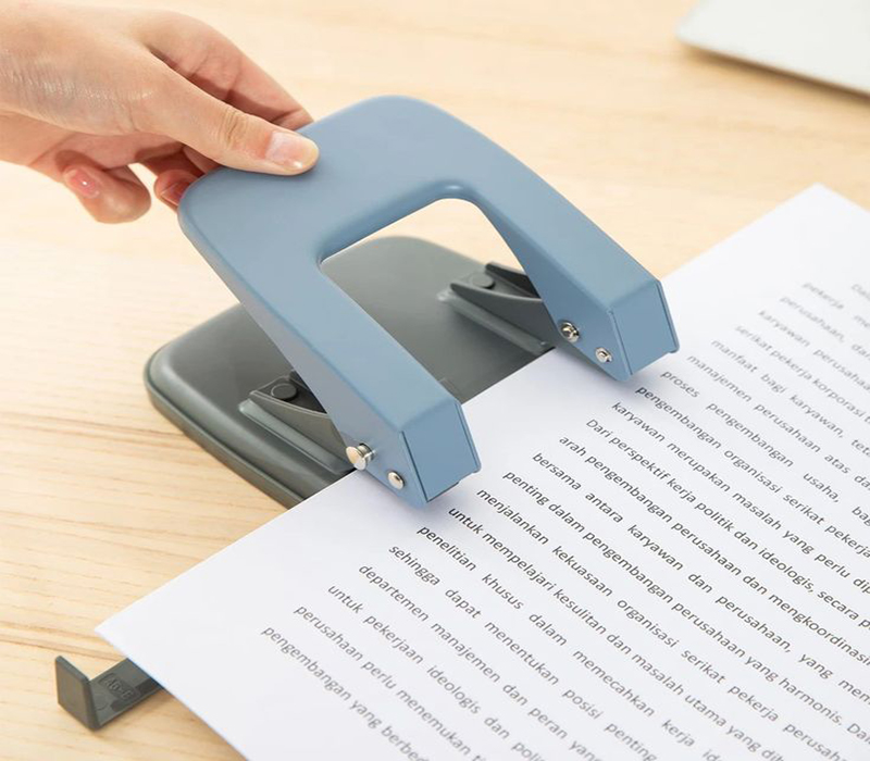 Highlighters / Punching Machine